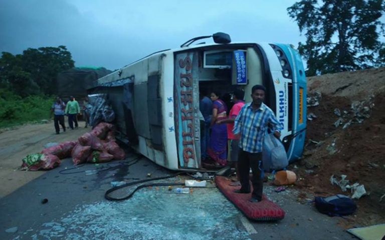 Bus overturned in Odisha, seven injured