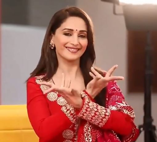 Madhuri Dixit offers a special surprise for fans and dance students this Navaratri